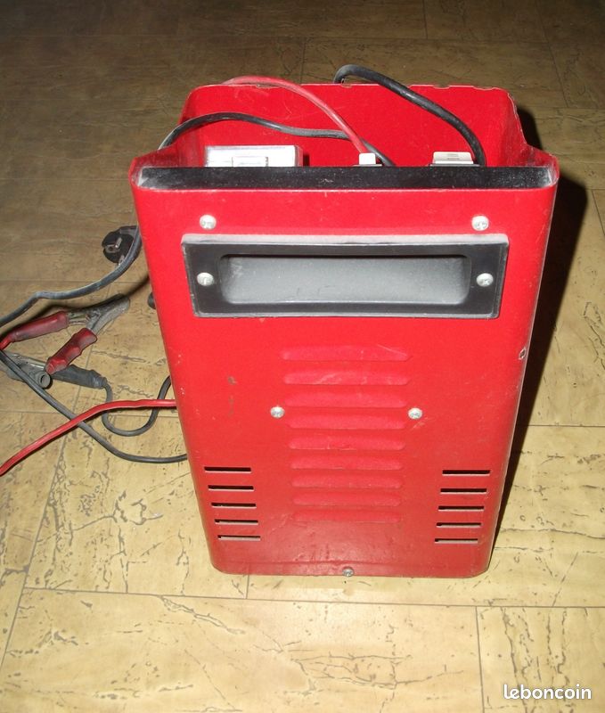 Chargeur démarreur de batterie professionnel (image 2)