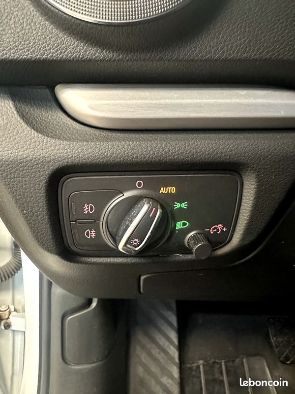 AUDI A3 Sportback 2.0 TDI 150ch S line - 2015 - Suivi complet - Keyless (image 15)