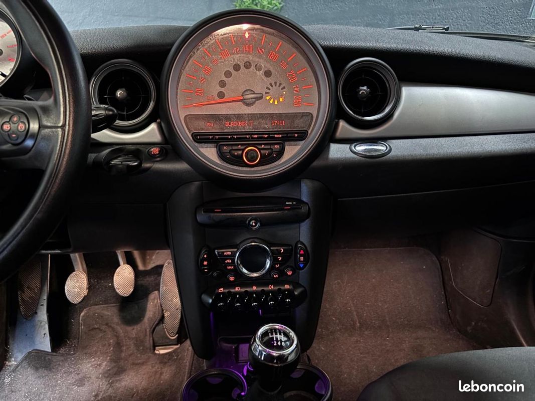 MINI ONE 1.6i 75CH R56 LCI FINITION - GARANTIE 6 MOIS MINIMUM (image 11)