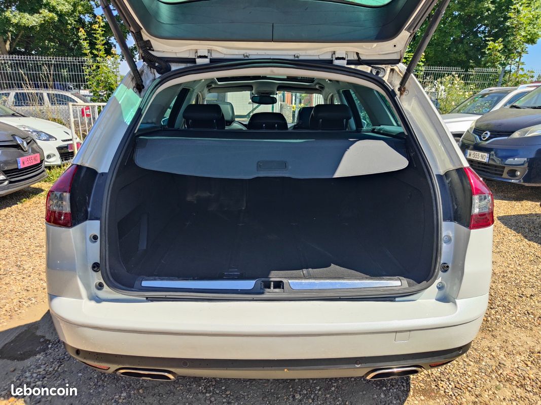 Citroën C5 Tourer 2.2 Hdi 200 ch Exclusive BVA * GARANTIE * REVISEE (image 10)