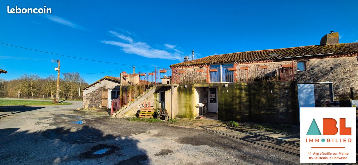 Maison 10 pièces 213 m² · à Chavagnes-en-Paillers · 213 m² · 86 000 €