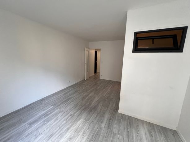 Appartement a louer  - 1 pièce(s) - 40 m2 - Surfyn