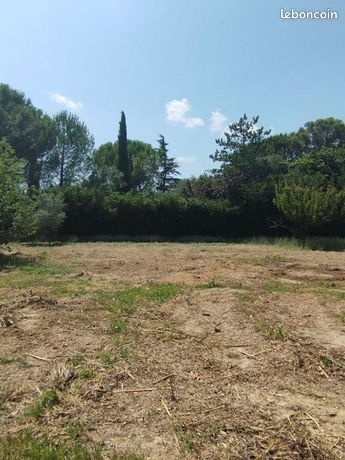 Terrain 1 304 m² Clarensac