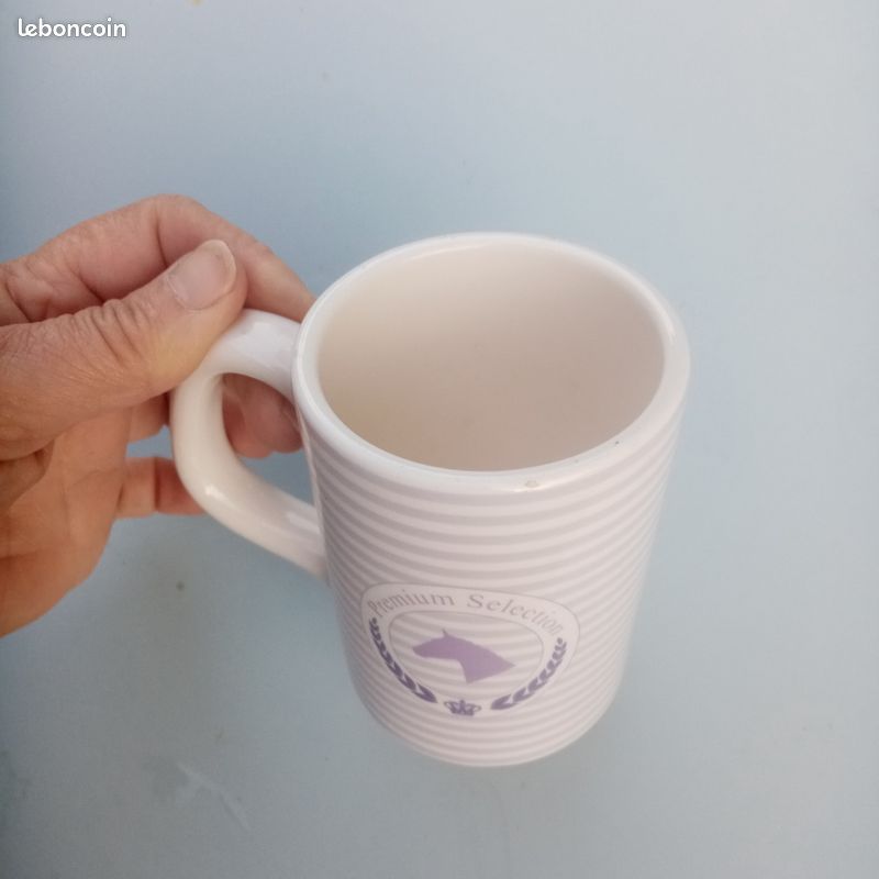 Mug (image 3)