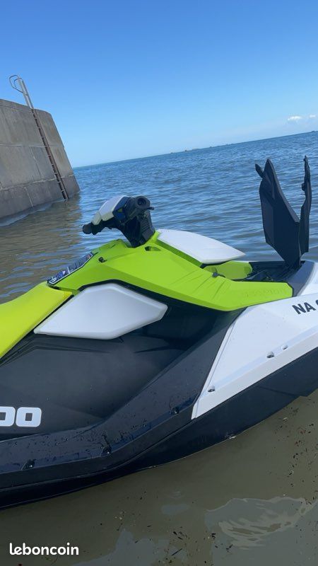 Jet ski spark (image 2)