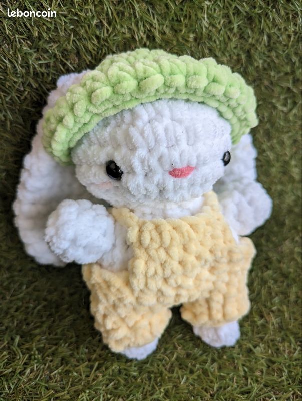 Peluche Lapin en crochet fait main (image 2)