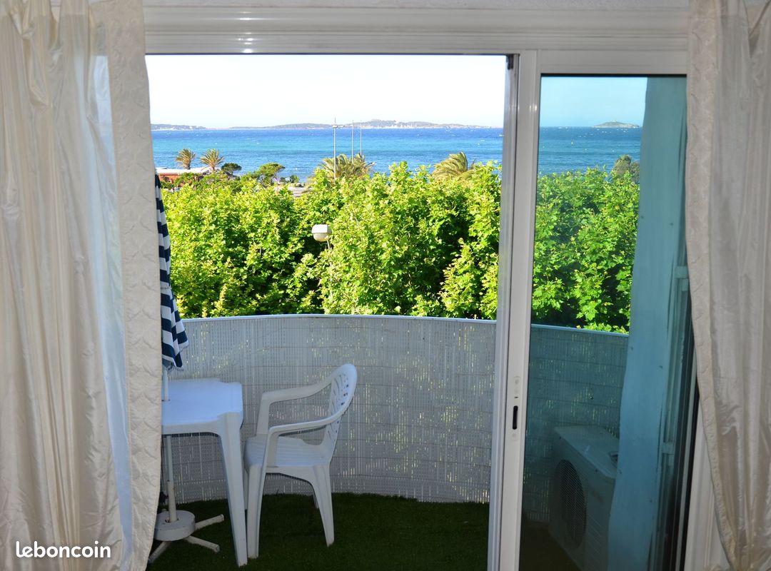 T1 - 40 m² - vue panoramique sur baie de Sanary (image 1)