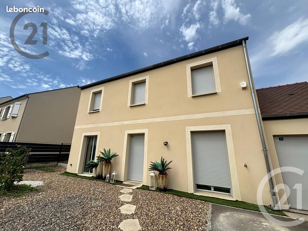 Maison 5 pièces 115 m² · à Maincy · 115 m² · 1 668 €
