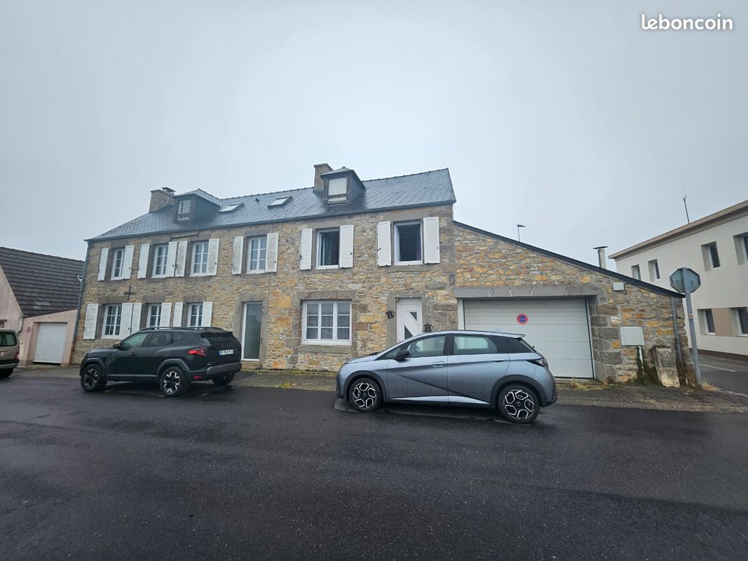 Maison 10 pièces 211 m² · à Les Pieux · 211 m² · 470 000 €