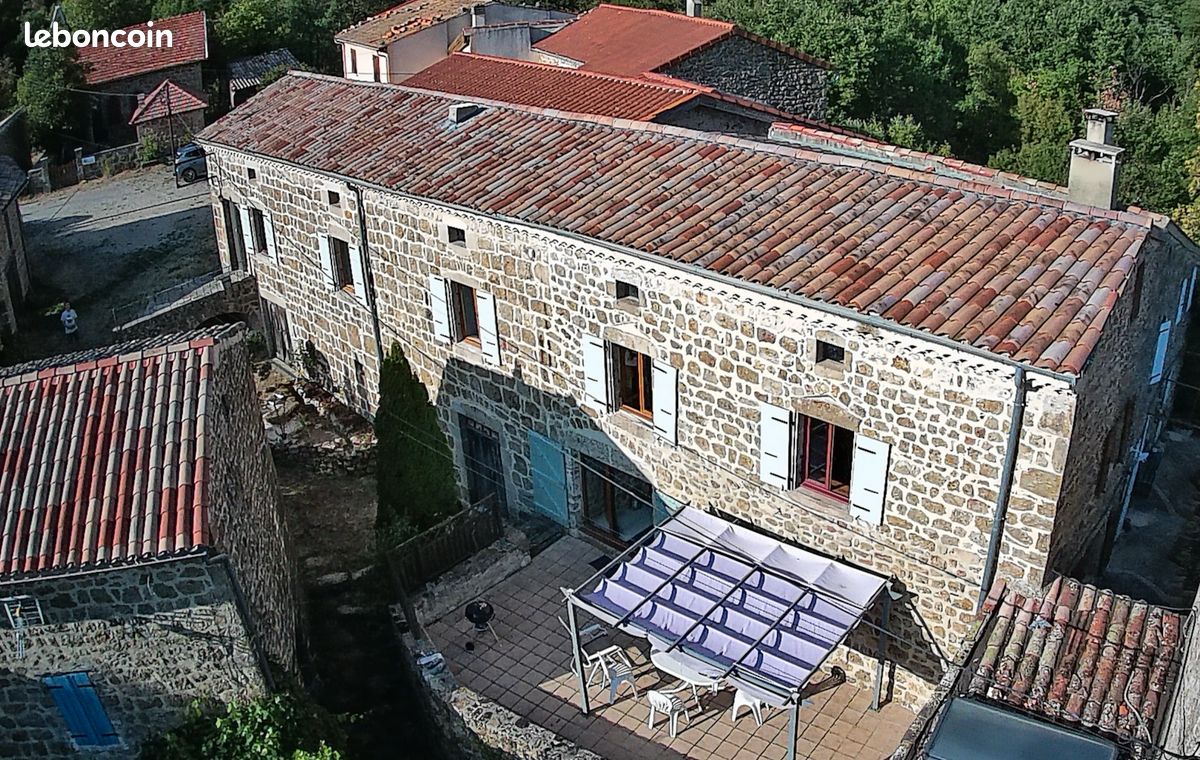 Maison 7 pièces 170 m² · à Silhac · 170 m² · 275 000 €