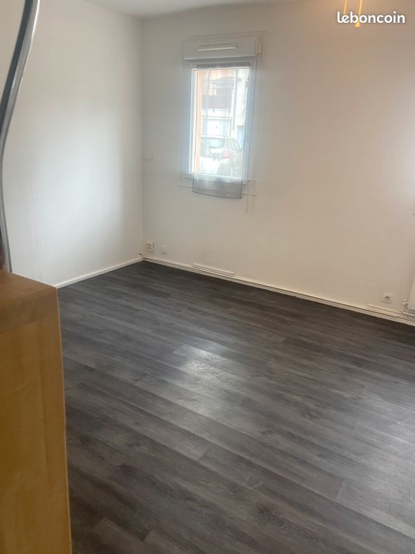 Appartement 3 pièces 76 m² · à Sathonay-Camp · 76 m² · 1 200 €/mois