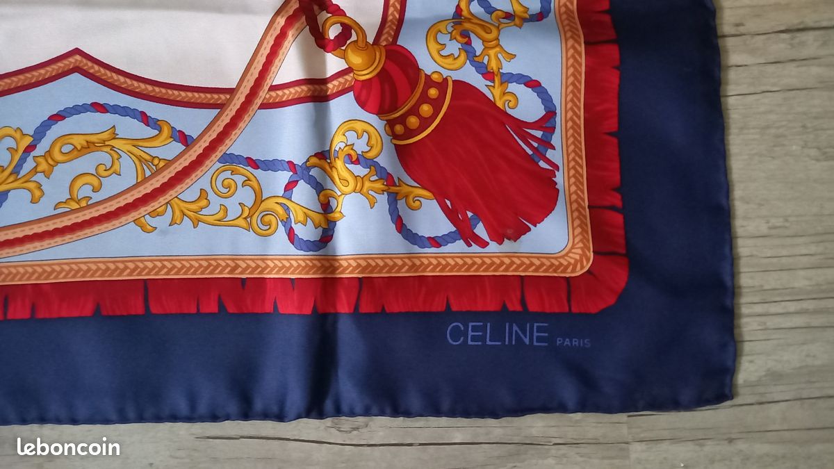Carré Foulard 100% Soie Céline Paris D'occasion - Magnifique, Multicolore, Style écharpe Femme
