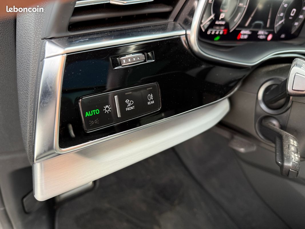 AUDI Q8 60 TFSI-E Compétition TIPTRONIC 462Ch Garantie 12 mois (image 19)