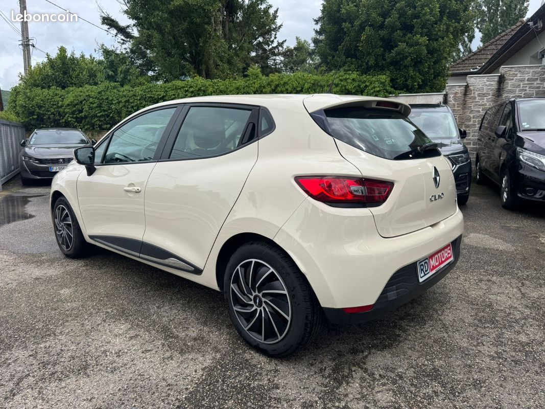 RENAULT CLIO IV dCi 90 eco2 - VÉHICULE CONTROLÉ/GARANTI (image 3)