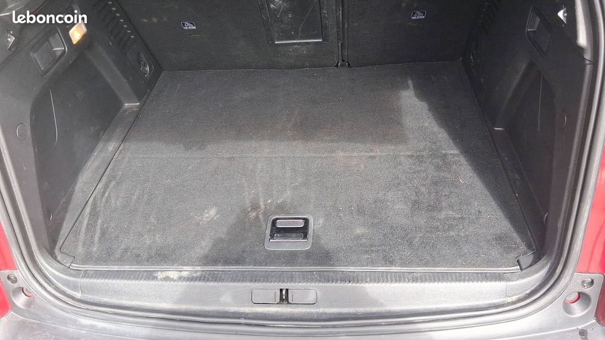 Peugeot 3008 1.6 THP 180 Hybrid e-EAT8 Allure Pack (image 14)