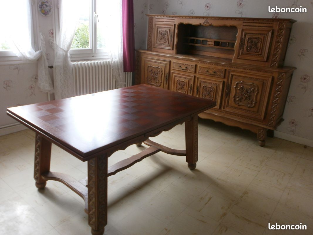 FAIRE OFFRE salle à manger en chêne massif, complète : 1table avec rallonges, 6 chaises, 1 buffet en 2 parties (haut et bas) (image 1)