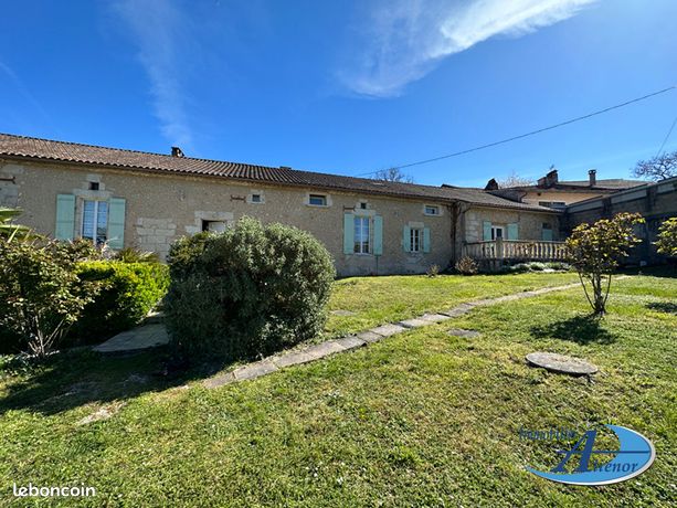 Longère 9 pièces 300 m²