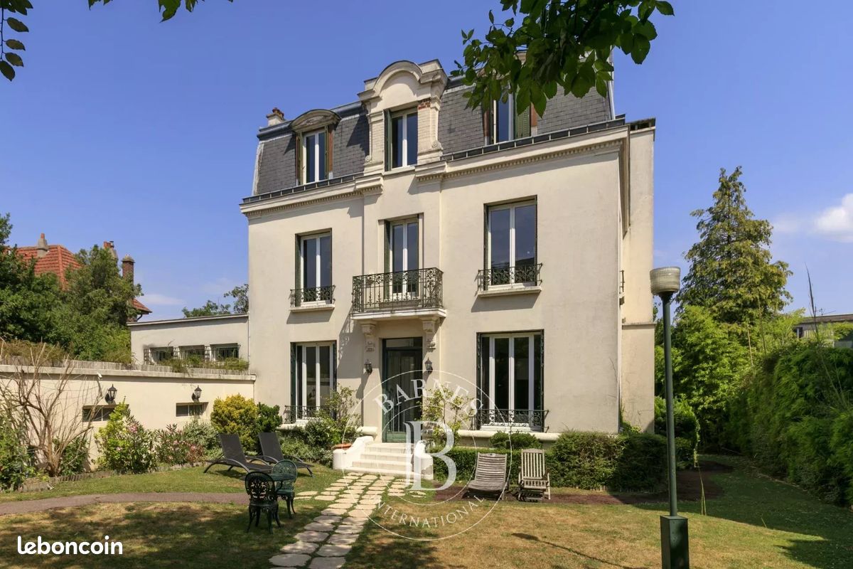 Maison 10 pièces 370 m² · à Suresnes · 370 m² · 2 790 000 €