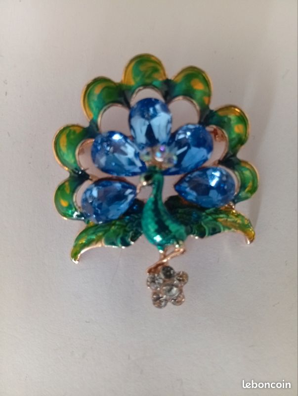 Broche Vintage Florale Argentée – Bijou Fantaisie Occasion, Sans Marque