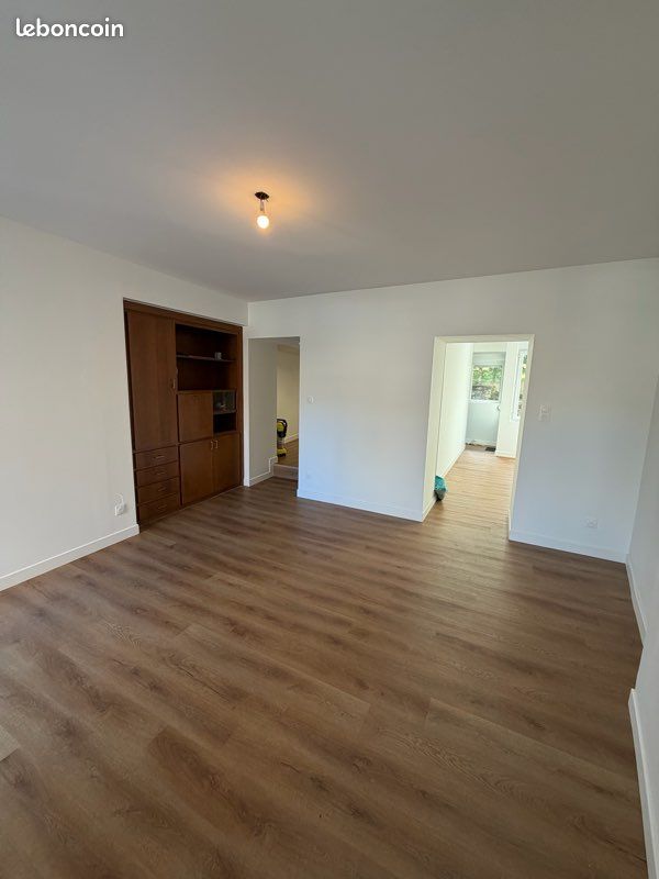 Maison 3 pièces 90 m² · à Ferrière-la-Grande · 90 m² · 880 €/mois
