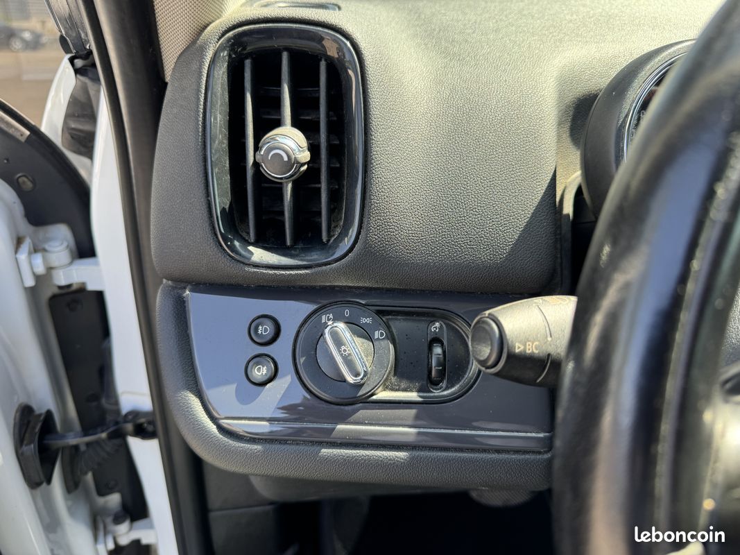MINI Countryman 1.5i 136 ch COOPER BVA6 (image 10)