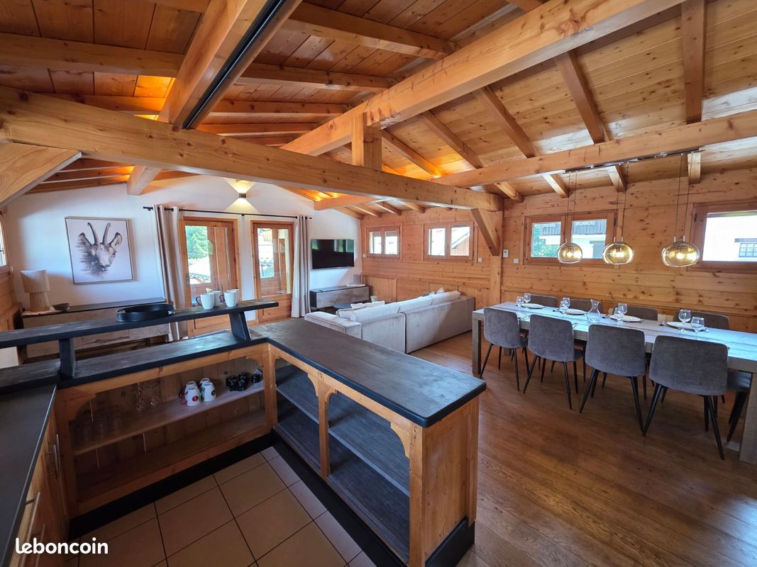 Appartement 5 pièces 135 m² · à Megève · 135 m² · 4 700 €/mois