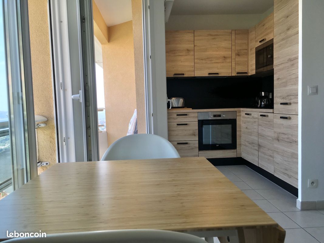 Appartement a louer grasse - 1 pièce(s) - 28 m2 - Surfyn