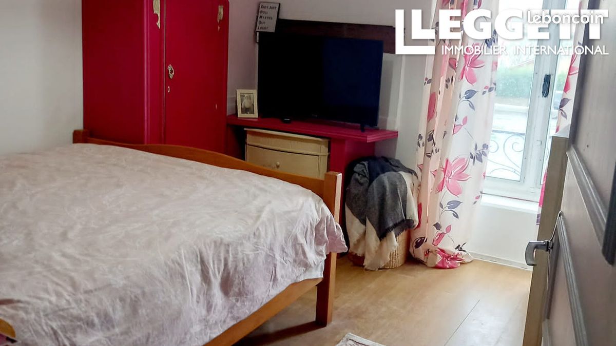 Maison 4 pièces 111 m² - Chabanais 16150 (image principale 4)