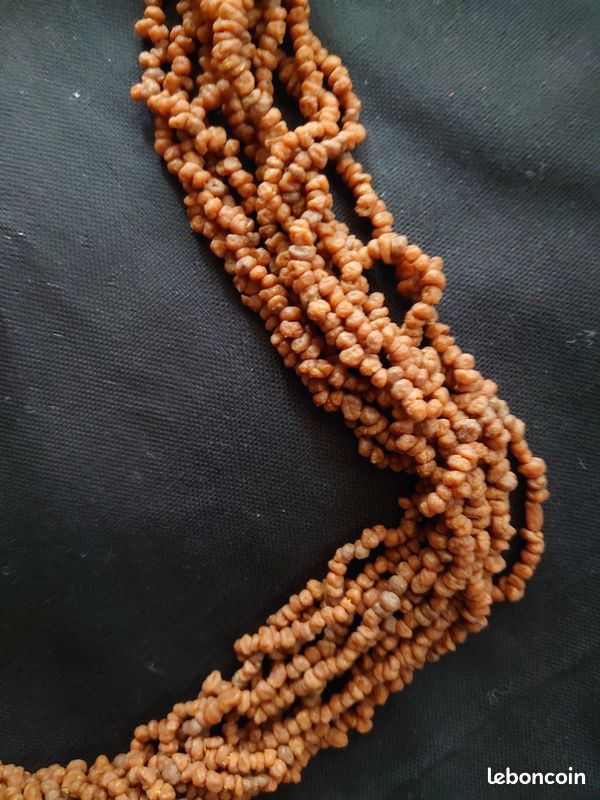 Collier artisanal ethnique plusieurs rangées de perles de pierres couleur beige camel Quelle pierre? (image 13)