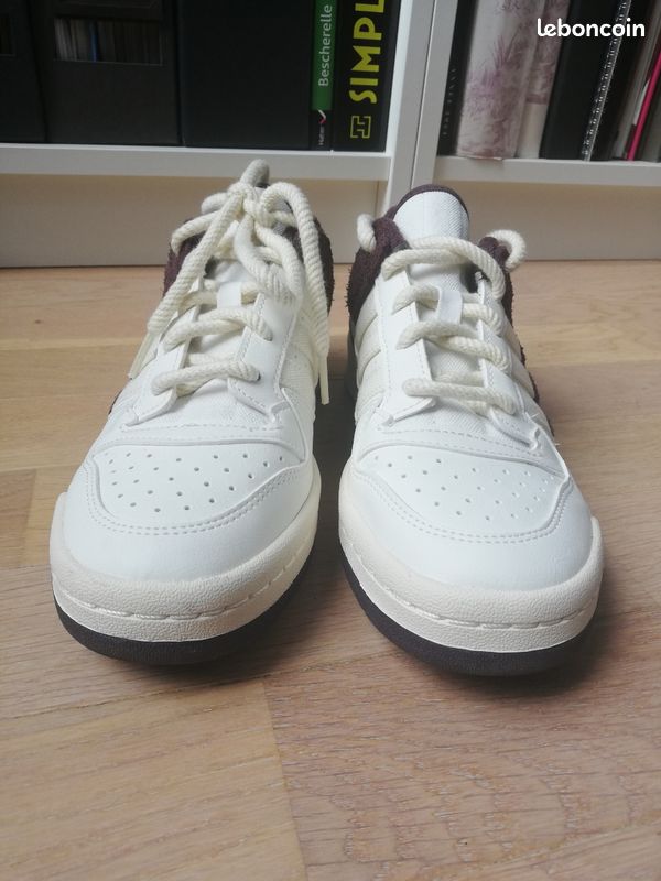 Sneakers baskets Adidas forum low CL W taille 39 1/3 marron beige