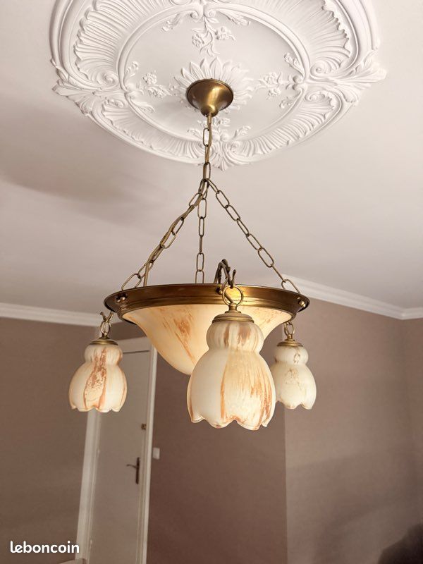 Lustre (image 1)