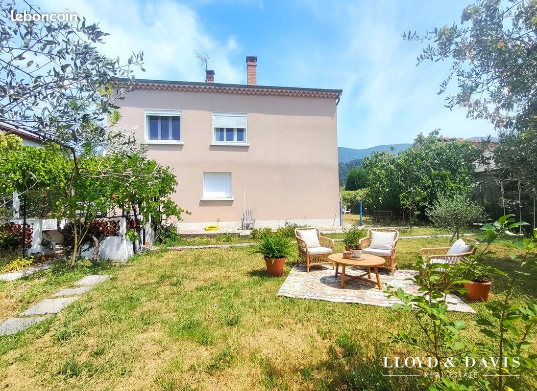Maison 9 pièces 159 m² · à Nyons · 159 m² · 453 000 €