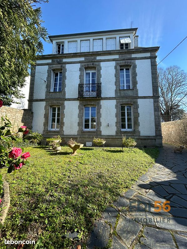 Local commercial 360 m² · à Lorient · 360 m² · 627 900 €