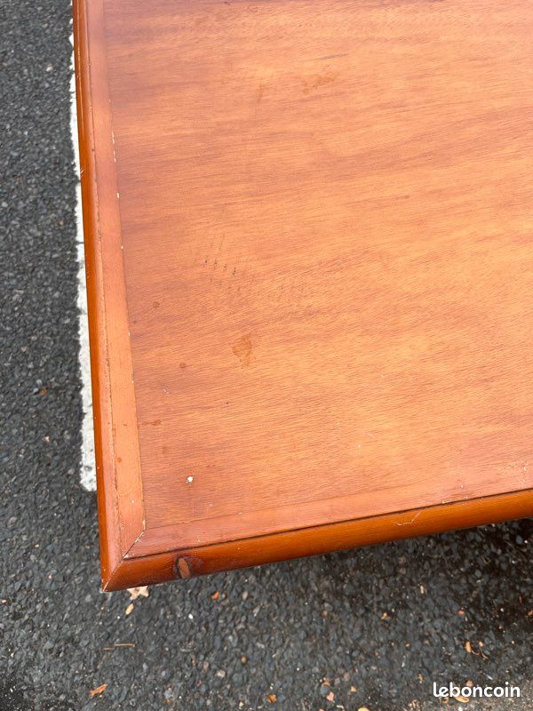 Table (image 3)