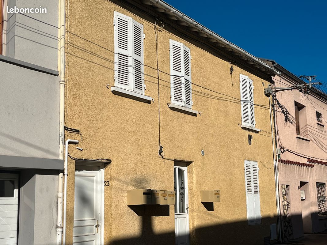 Immeuble 12 pièces 220 m² · à Roanne · 220 m² · 150 000 €