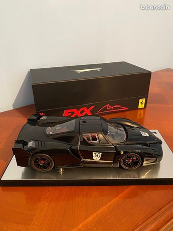 Ferrari FXX Super Elite Black Michael Schumacher #23 Modèle moulé sous pression