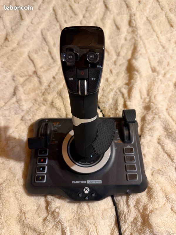 Thrustmaster vélocityone flightstick (image 1)