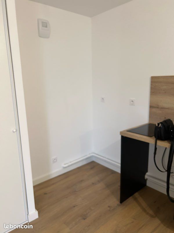 Appartement a louer fleury-les-aubrais - 1 pièce(s) - 33 m2 - Surfyn