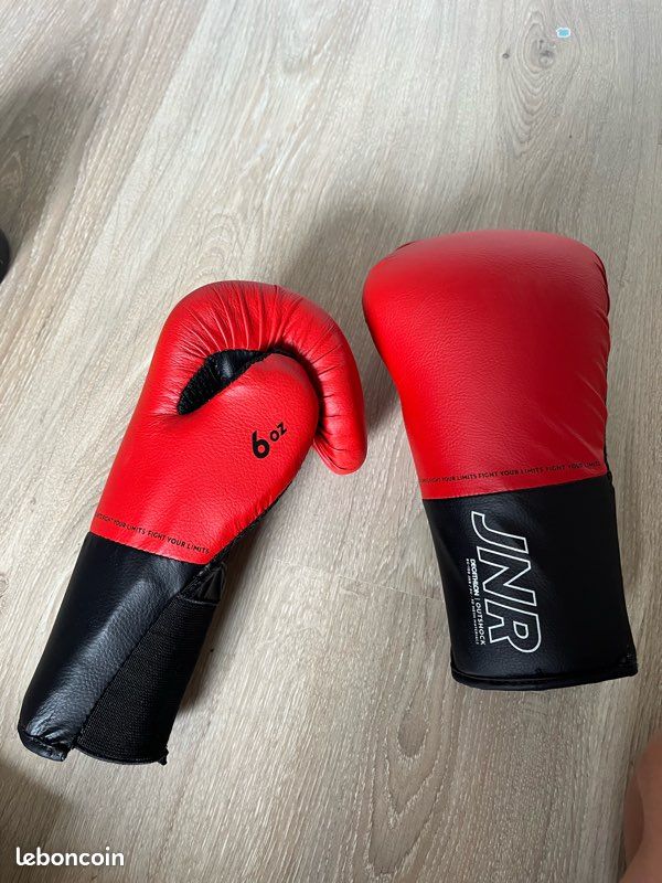 Gants de boxe enfant 6oz marque JNR (image 1)