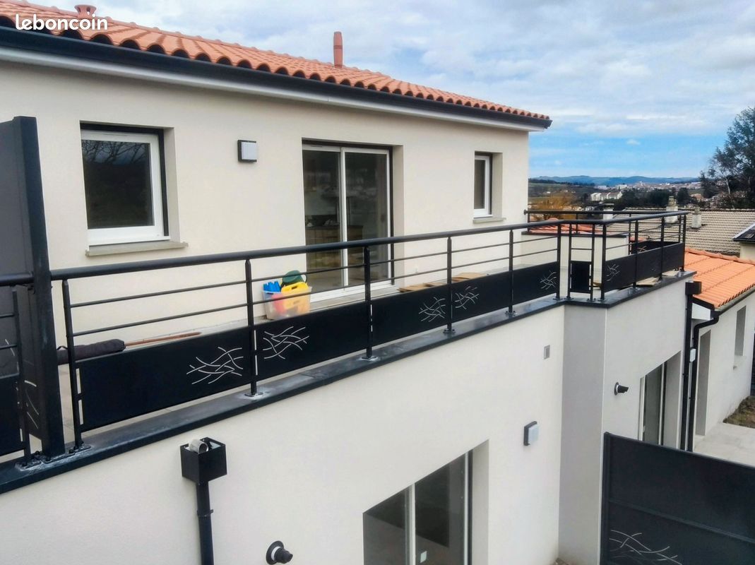 Appartement 3 pièces 55 m² · à Roche-la-Molière · 54,8 m² · 645 €/mois