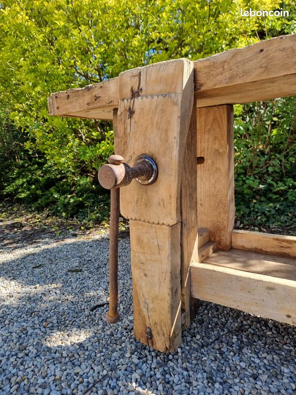 Établi ancien bois massif 236 cm avec étau – robuste – atelier ou déco (image 3)