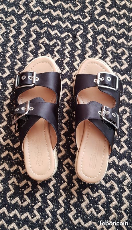 Mules compensées en satin noir avec semelles en corde façon espadrilles (image 6)