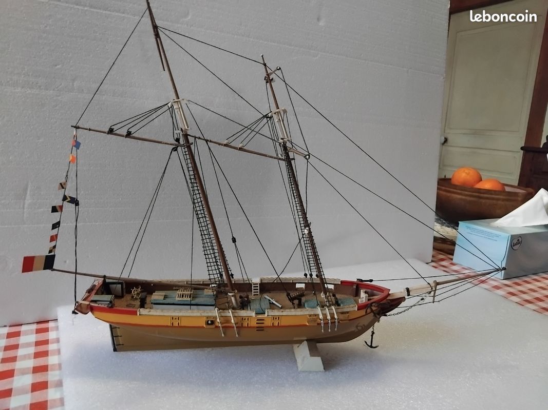 Maquette bateau marque heller (image 1)