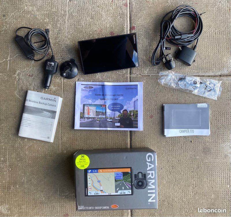 Vends gps garmin camper 770 lmt-d (avec fonctions spciales camping car) +  camra de recul, excellent tat - quipement caravaning