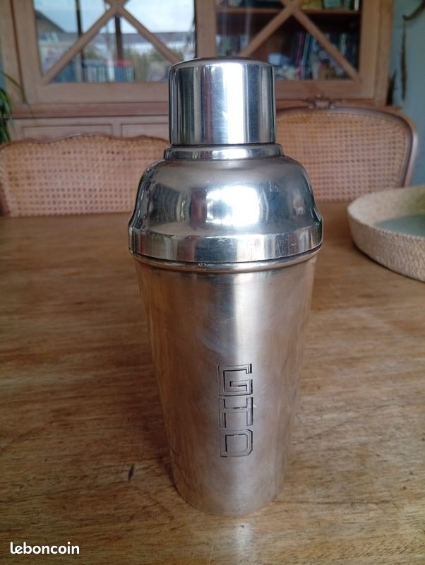 Shaker Art déco du 20ème siècle en métal argenté, France vers 1950 - En vente sur France