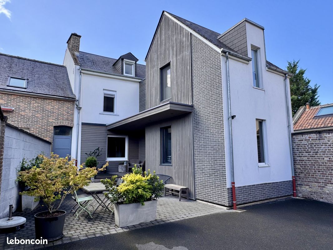 Maison 6 pièces 167 m² · à Salouël · 167 m² · 422 000 €
