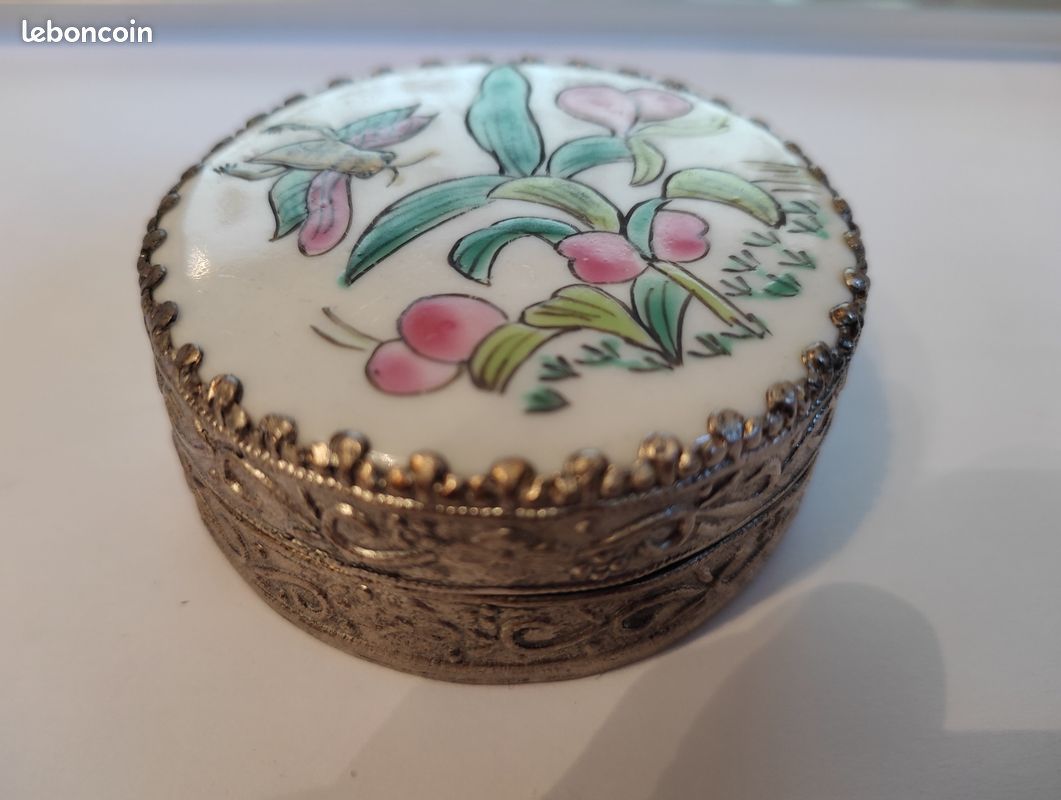 Petite boîte ronde (image 1)