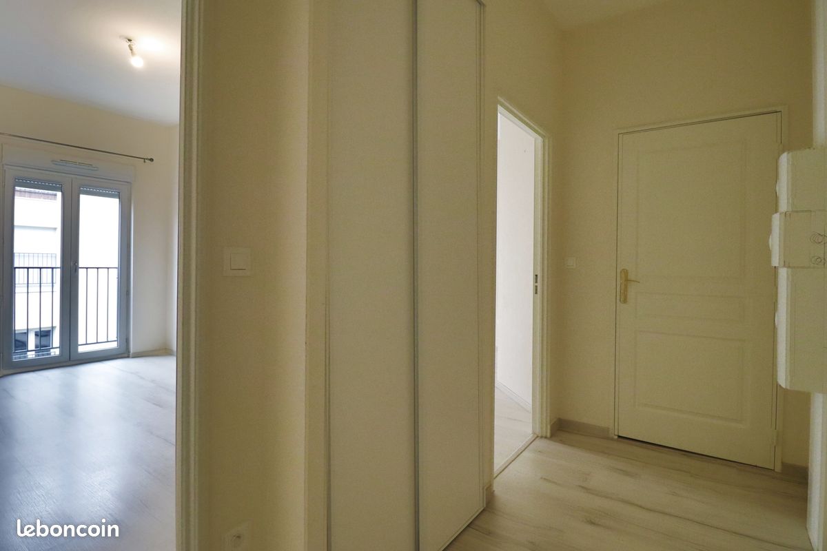 Appartement a louer chalons-en-champagne - 2 pièce(s) - 47 m2 - Surfyn