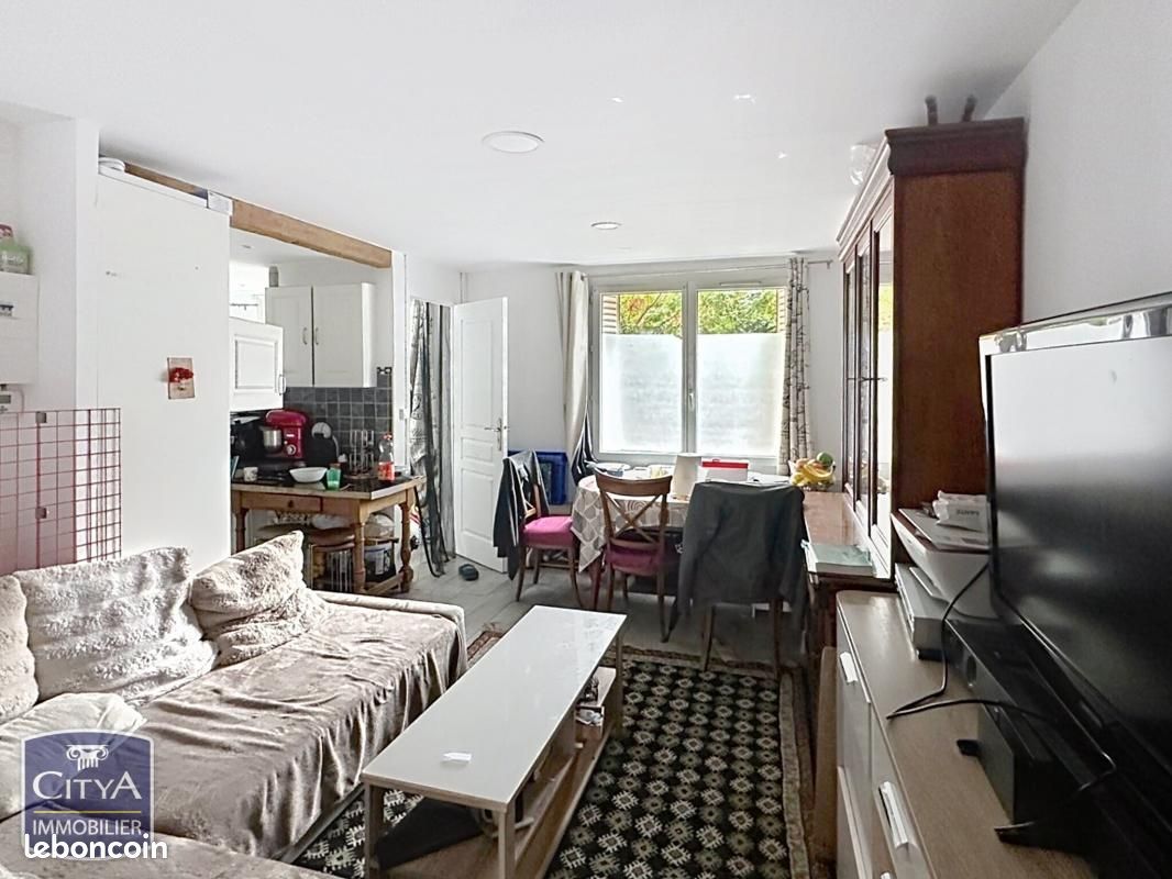 Appartement 3 pièces 61 m² · à Marseille · 61 m² · 63 000 €