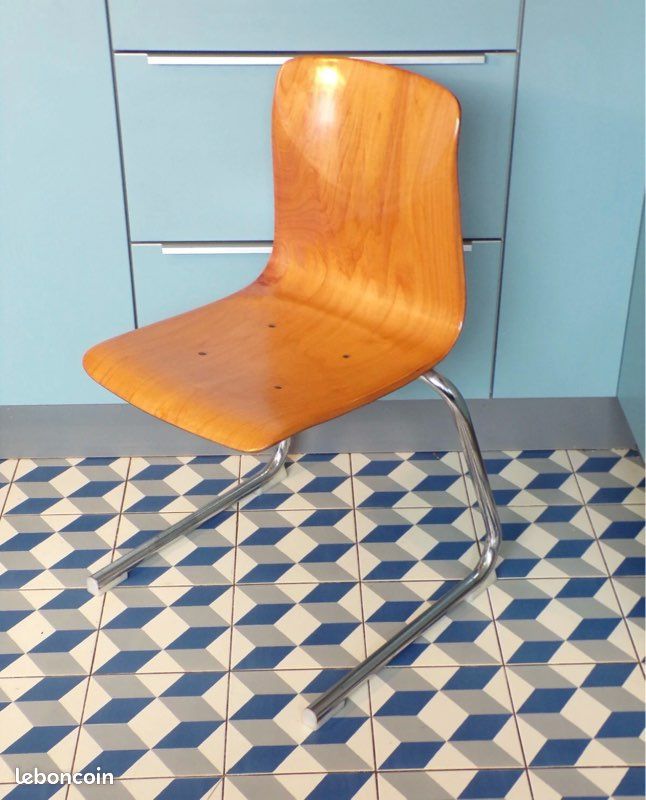 CHAISE cantilever THUR-OP-SEAT-GALVANITAS-PAGHOLZ-pagwood-DESIGN 70-FLÖTOTTO (image 1)